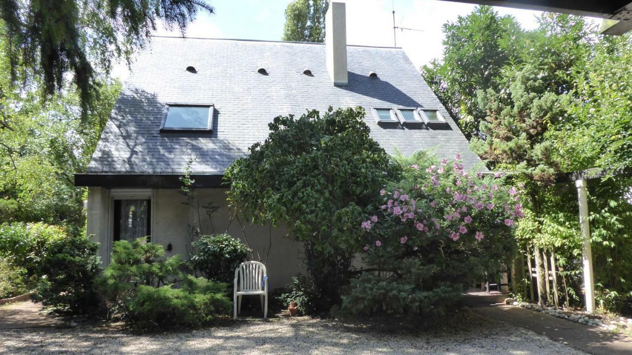 Garden Studio Chantilly Exterior photo